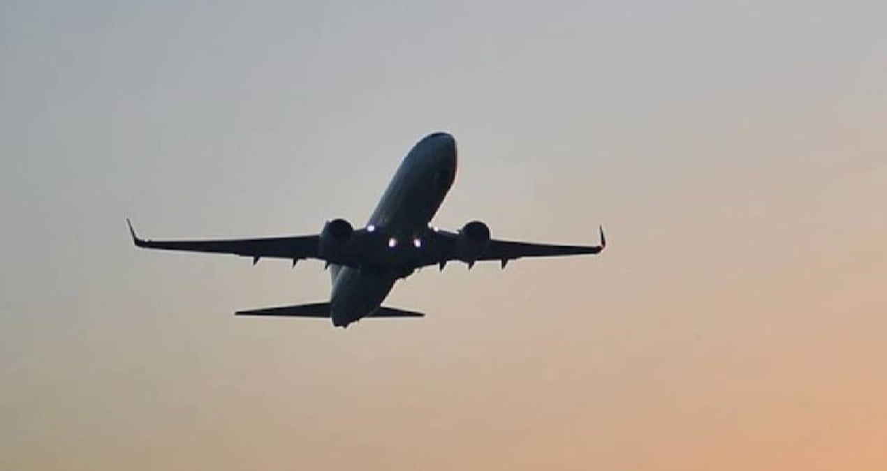 cok sarhos pilot ucagi birbirine katti kalkis iptal edildi ucak geri dondu I5v3VNmk