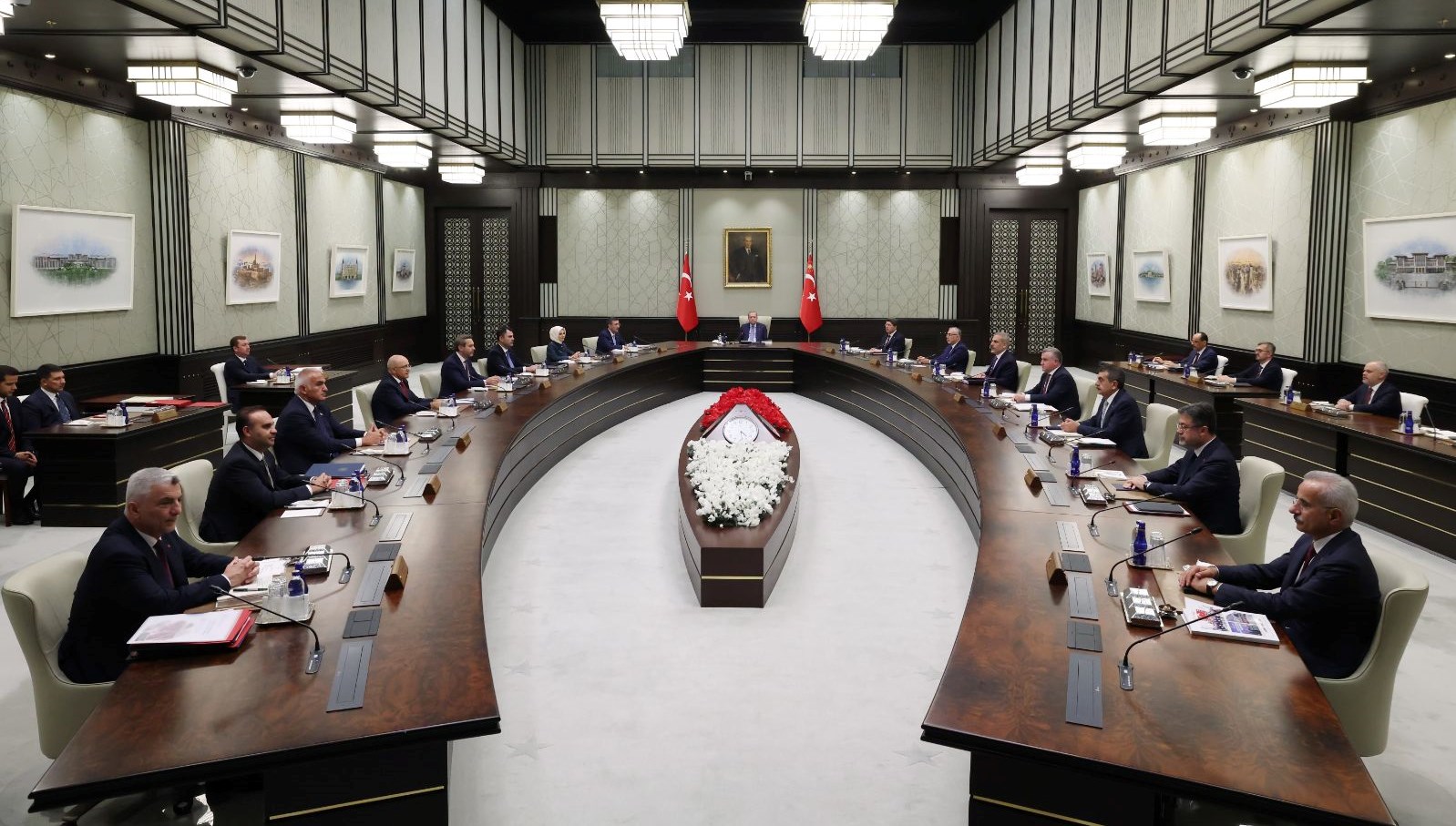 kabine yarin toplaniyor EJeXfc5c