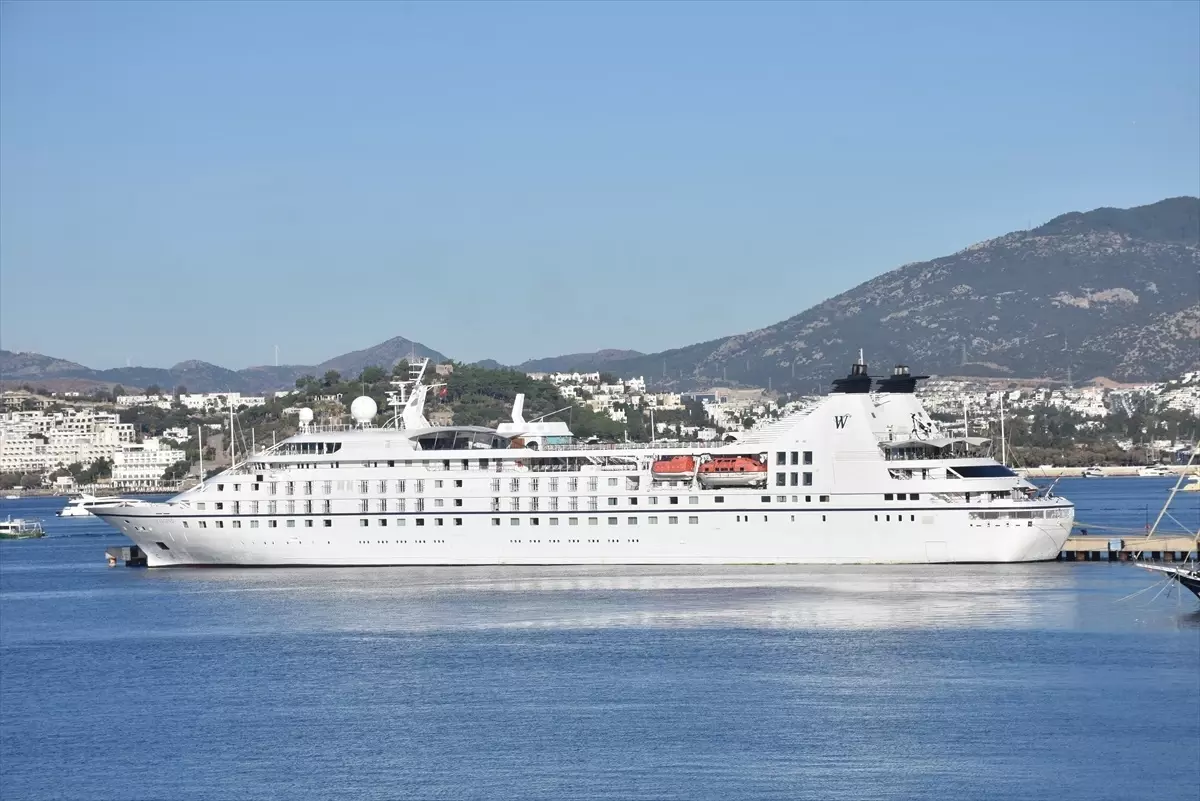 bodruma star legend kruvaziyeri ile 277 turist geldi ASYST8eC