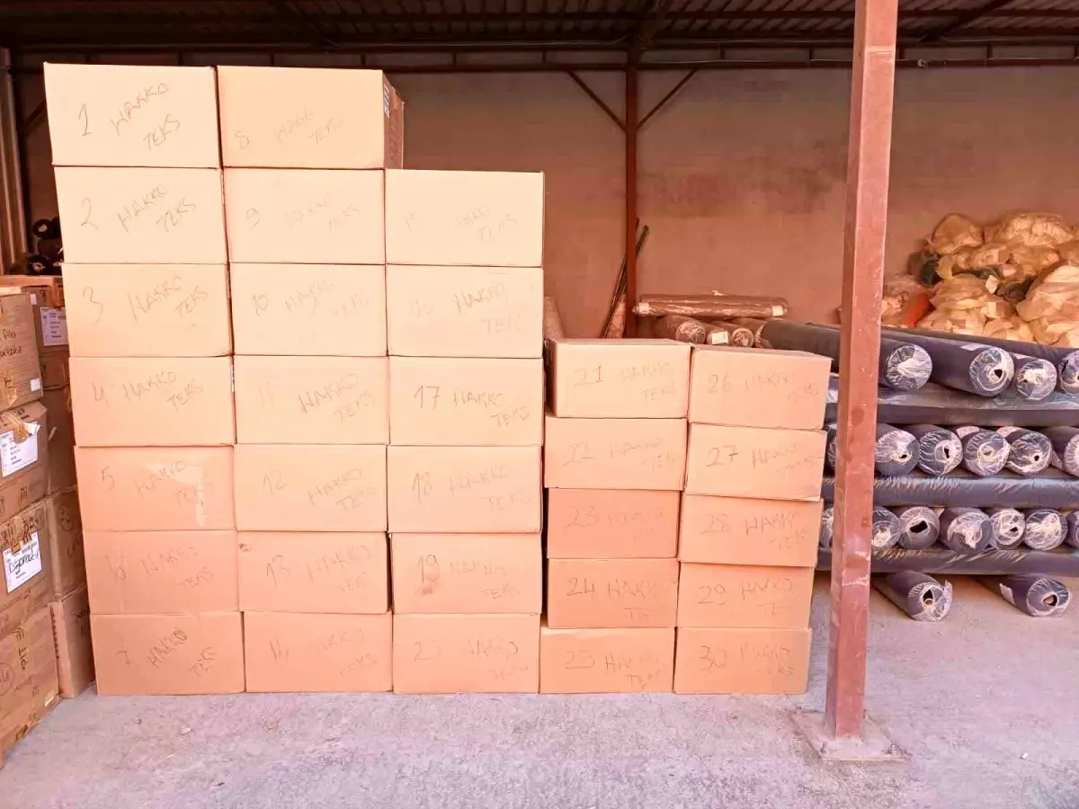 diyarbakirda hayirseverlerden ogrencilere 300 cift ayakkabi 4bTkJg5E.jpg