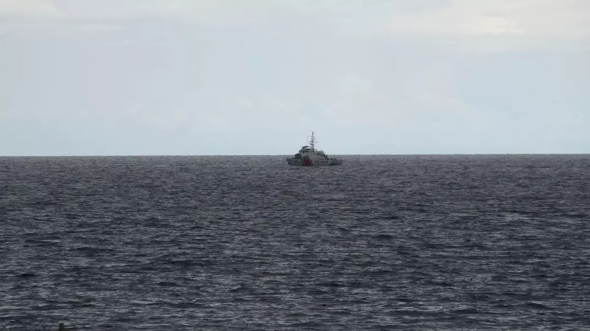 trabzonda terk edilmis balikci teknesi bulundu qpgrUkGc.jpg